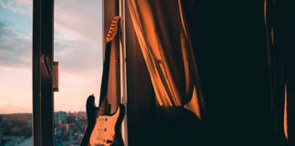 Marzenie o własnej gitarze? Zobacz ile kosztują!
